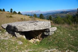 dolmen-tarn